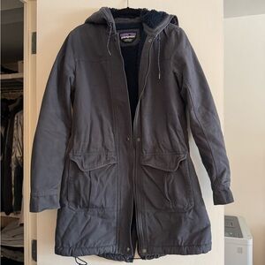 Patagonia Women's Dark Navy Hooded Utility Parka Jacket
